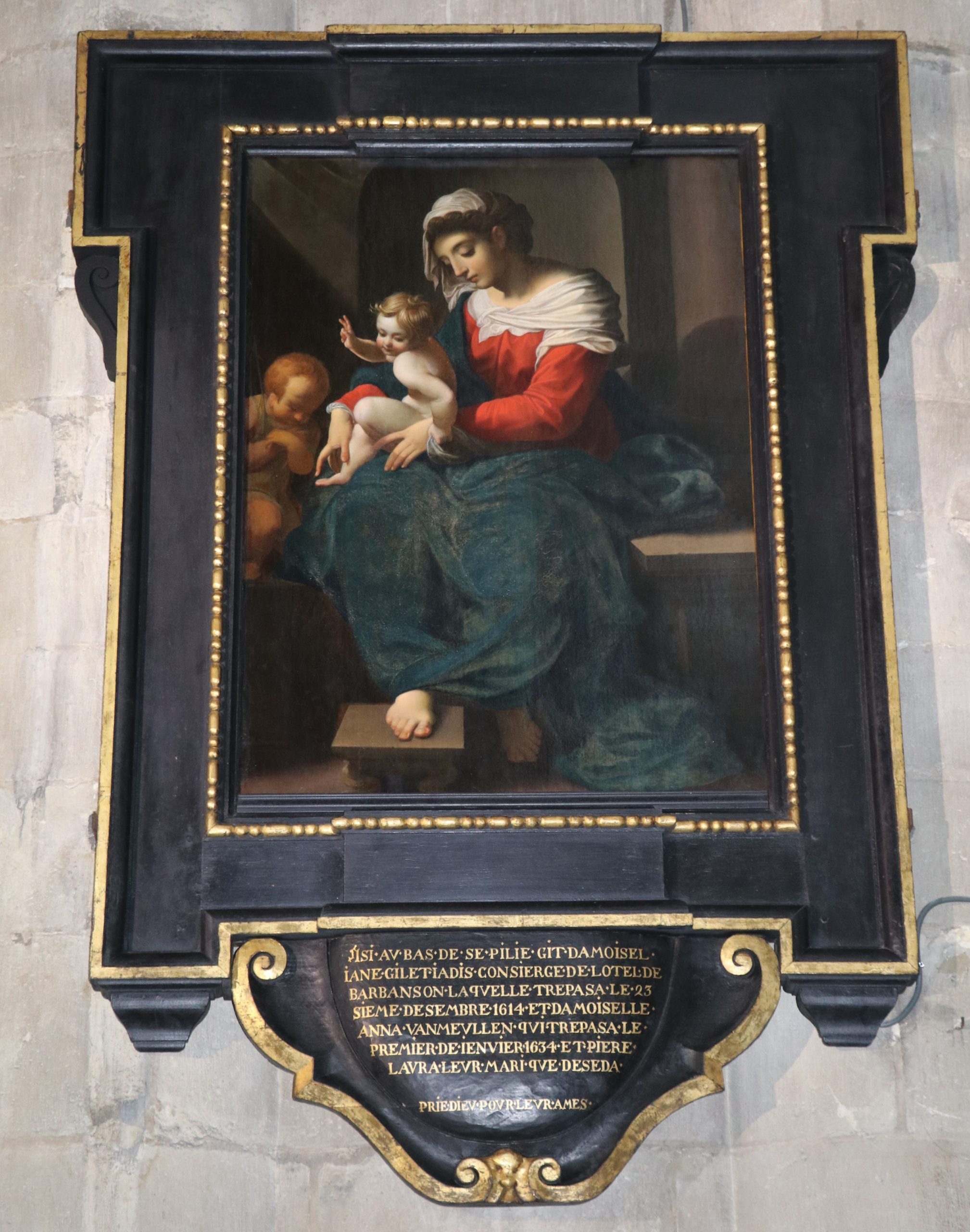 Gerestaureerd schilderij met voorstelling van Maria met Kind en Johannes de Doper door Abraham Janssen in een zwarte lijst.